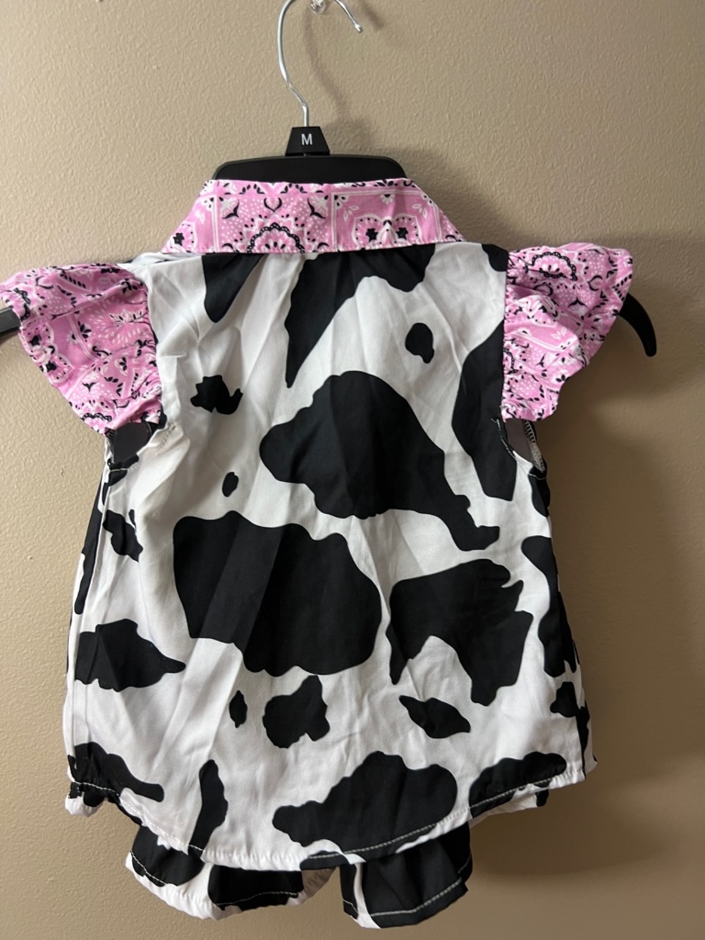 Pink Cowprint Ruffle Kids Matching Set - Top & Denim Shorts - Picture 5 of 9